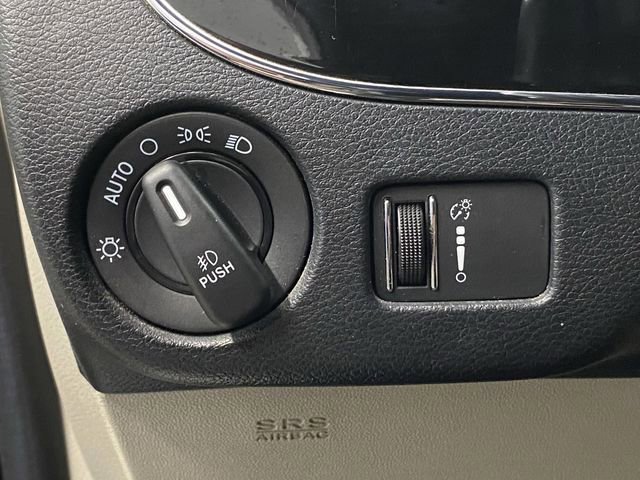 Used 2019 Dodge Grand Caravan SXT image 22