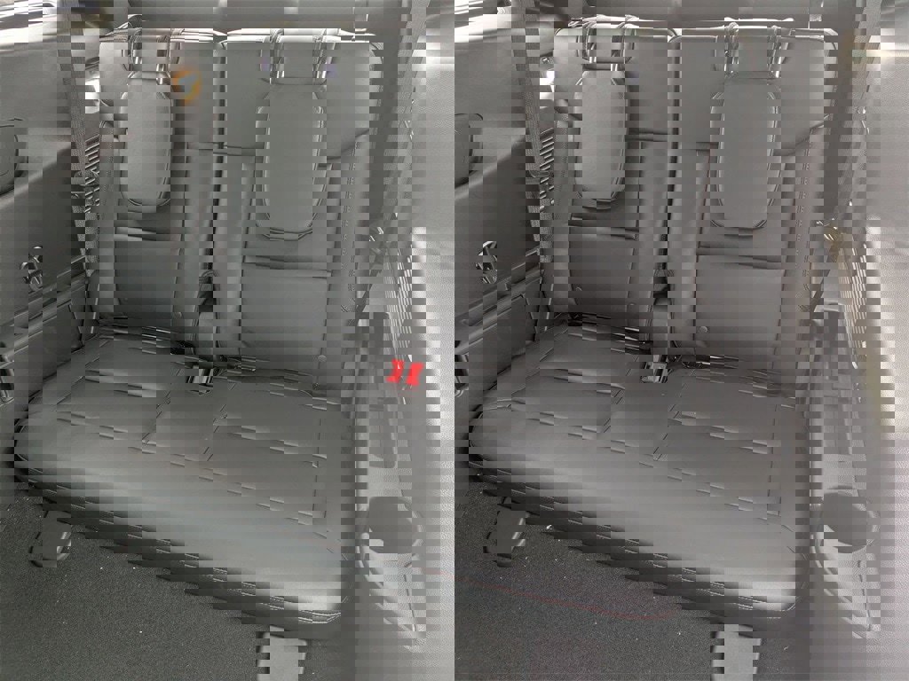 New 2026 Ford Explorer ST-Line image 19