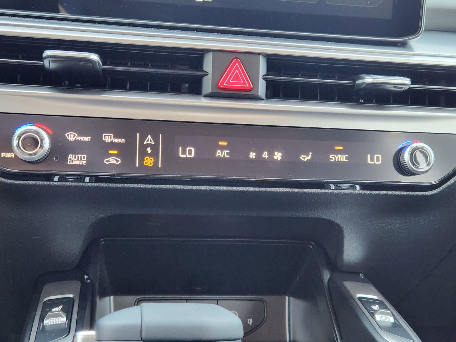 New 2026 Kia Sorento S w/ S Panoramic Sunroof Package FWD image 18