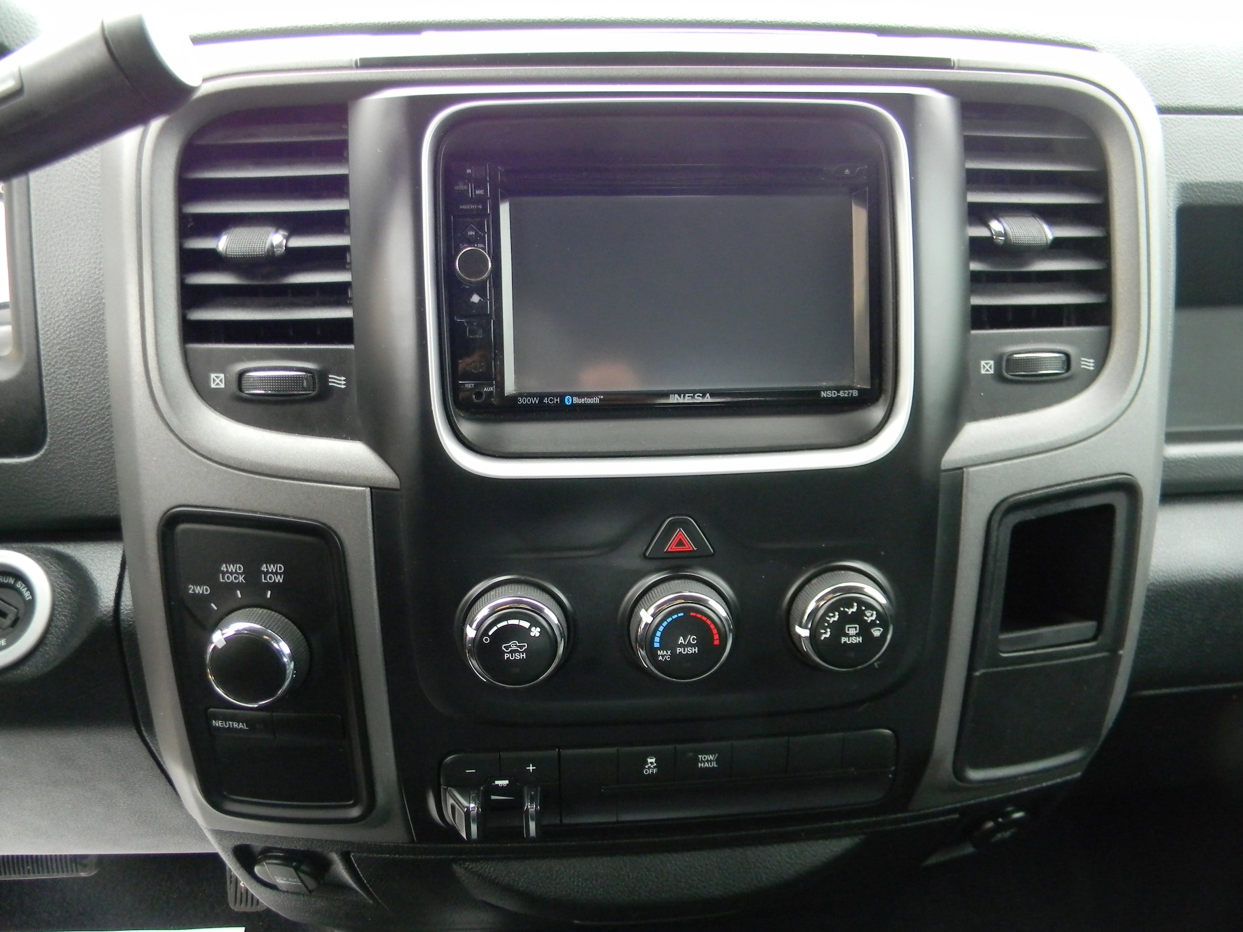 Used 2013 RAM 1500 ST w/ SXT Appearance Group AWD/4WD image 6