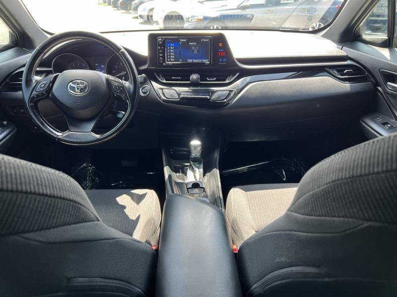 Used 2018 Toyota C-HR XLE FWD image 9