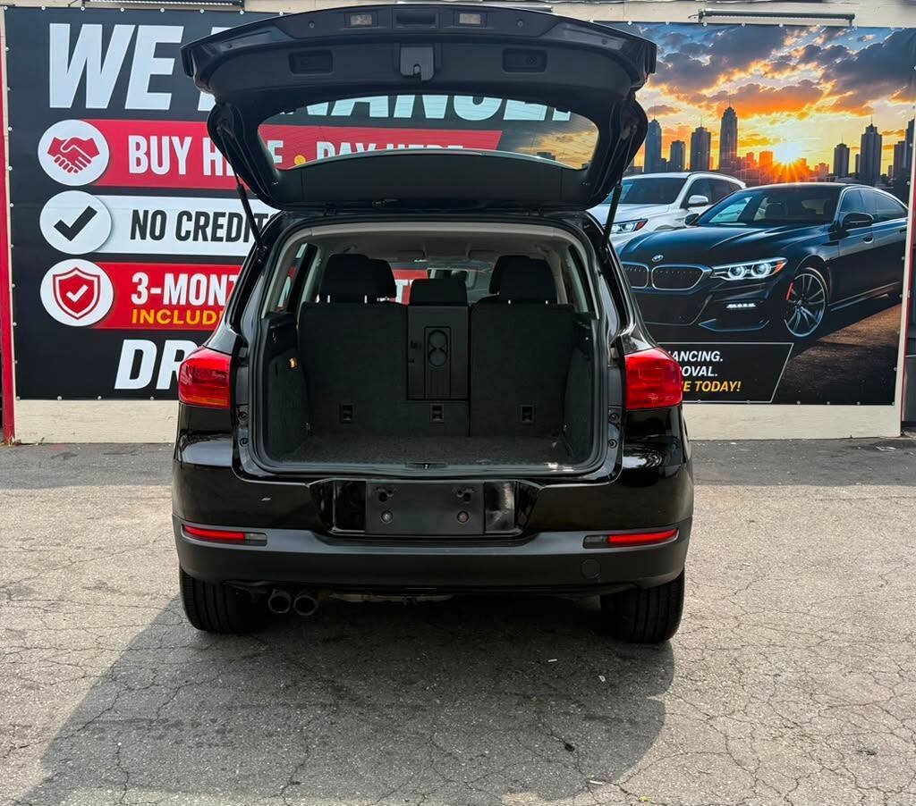 Used 2017 Volkswagen Tiguan Limited w/ Premium Package AWD/4WD image 23
