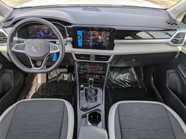 New 2026 Volkswagen Taos SE image 16