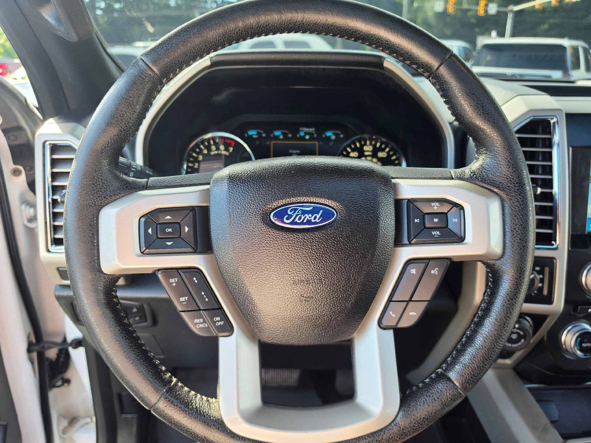 Used 2016 Ford F150 Lariat w/ Equipment Group 502A Luxury AWD/4WD image 20
