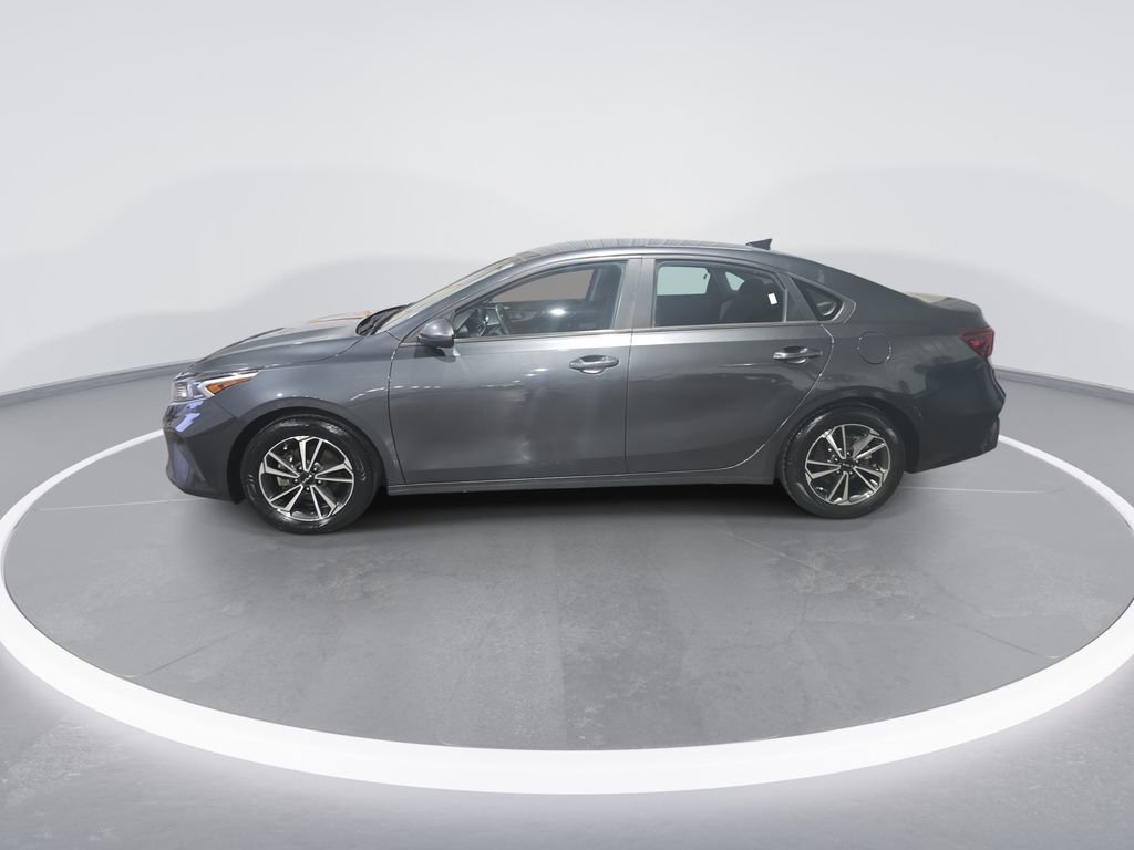 Used 2023 Kia Forte LXS image 5
