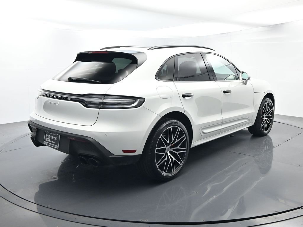 Certified 2023 Porsche Macan S AWD/4WD image 14