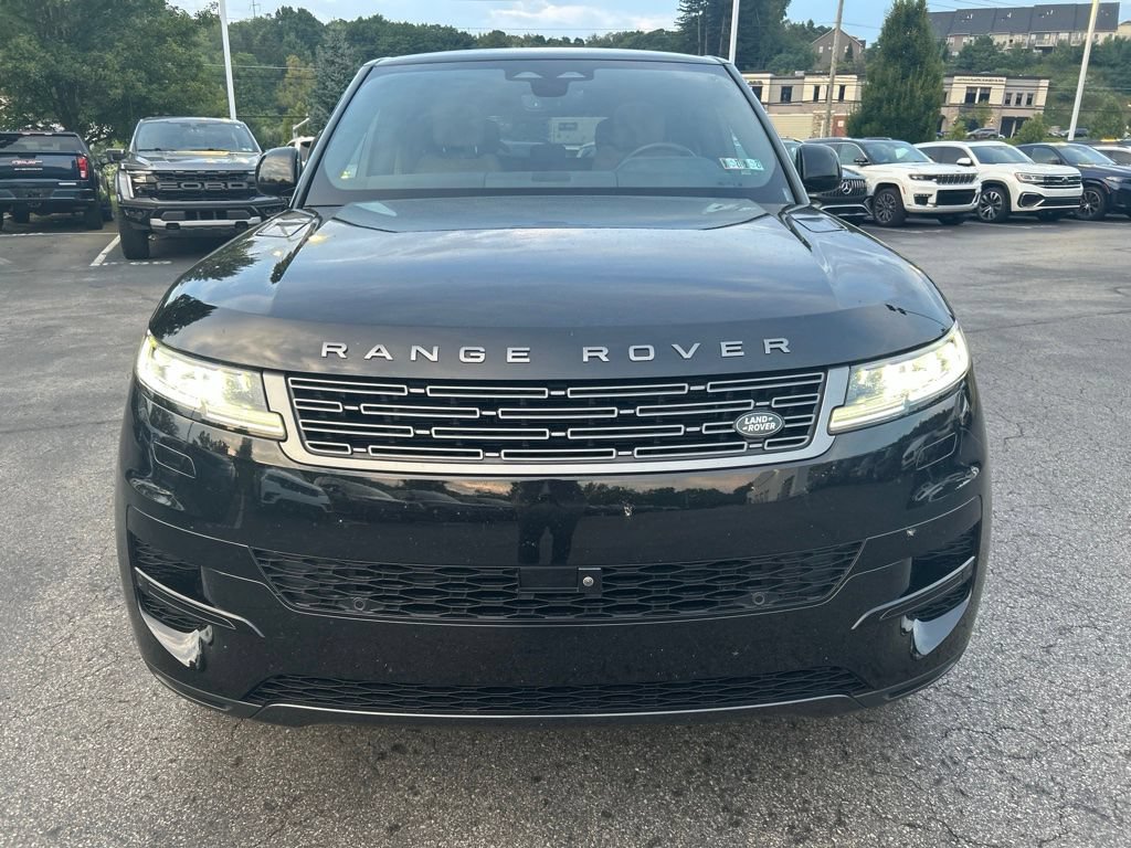 Certified 2025 Land Rover Range Rover Sport SE AWD/4WD image 5