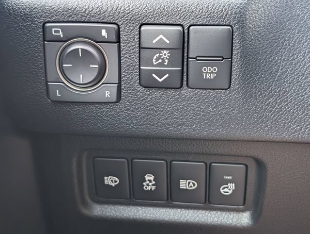 Used 2021 Lexus GX 460 Premium w/ Premium Package AWD/4WD image 25