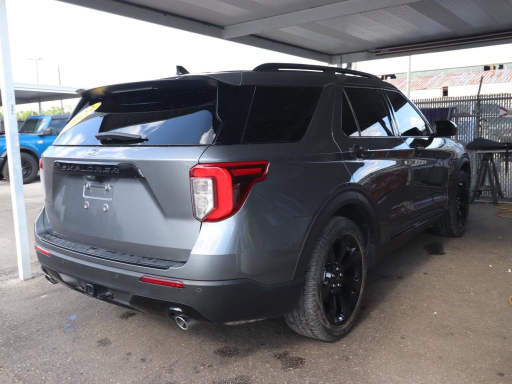 Used 2023 Ford Explorer ST-Line w/ Class IV Trailer Tow Package RWD image 8