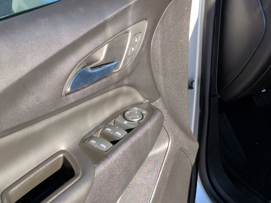 Used 2022 Chevrolet Equinox LT image 11