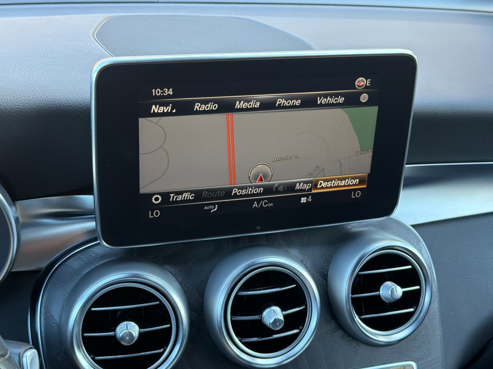 Used 2018 Mercedes-Benz GLC 300 4MATIC image 18