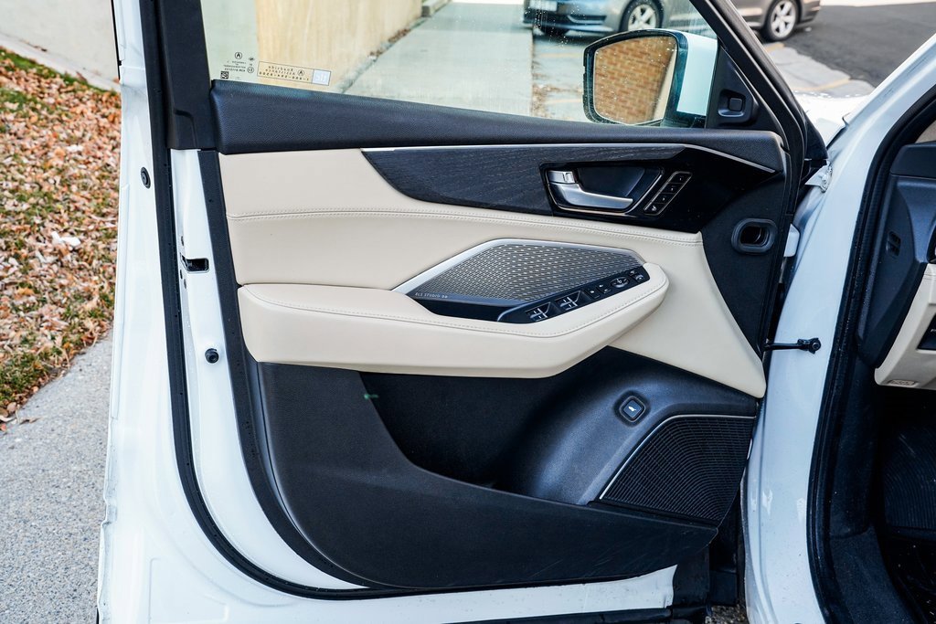 Used 2022 Acura MDX SH-AWD w/ Advance Package image 9