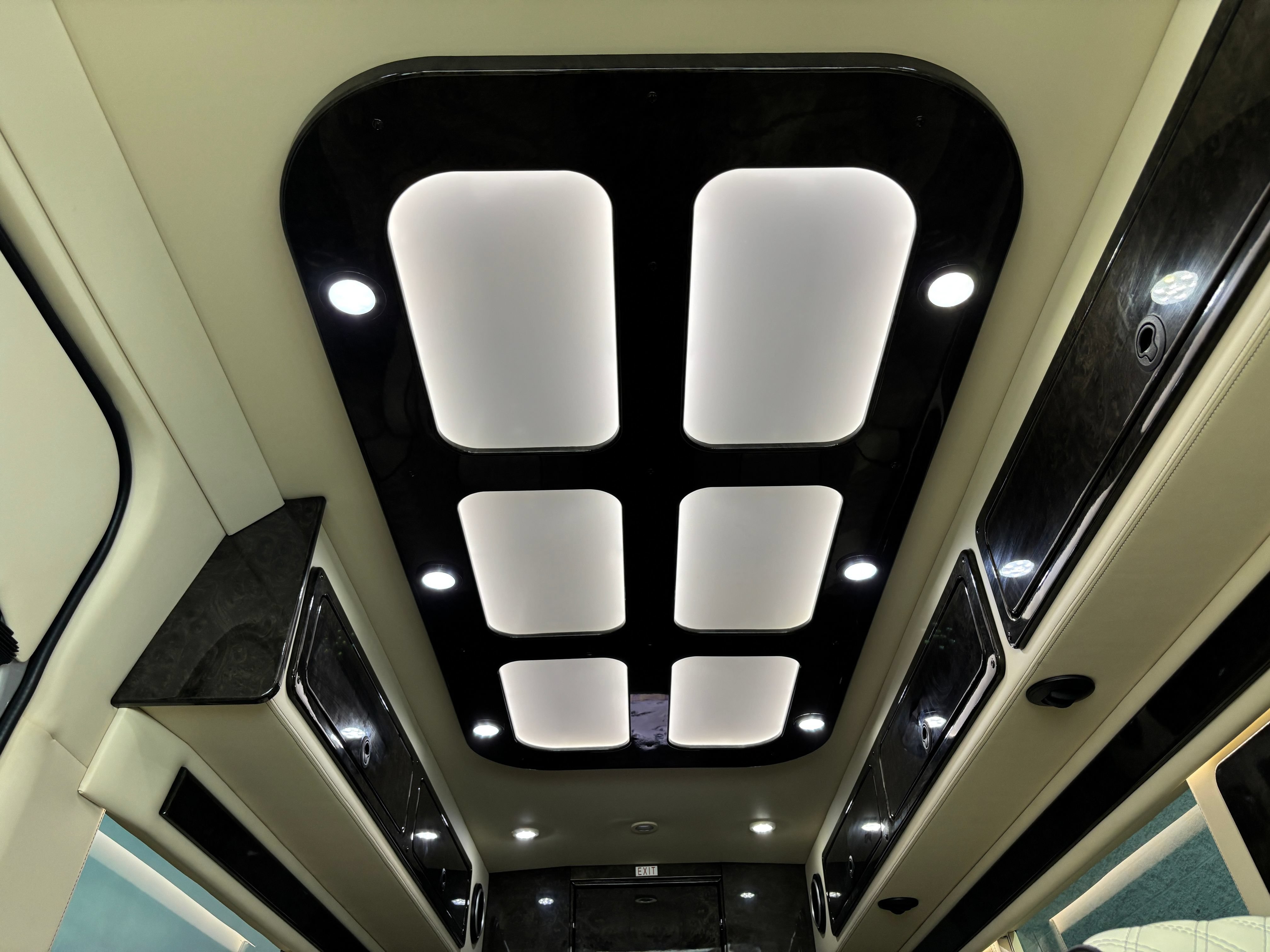 Used 2020 Mercedes-Benz Sprinter 3500 image 57