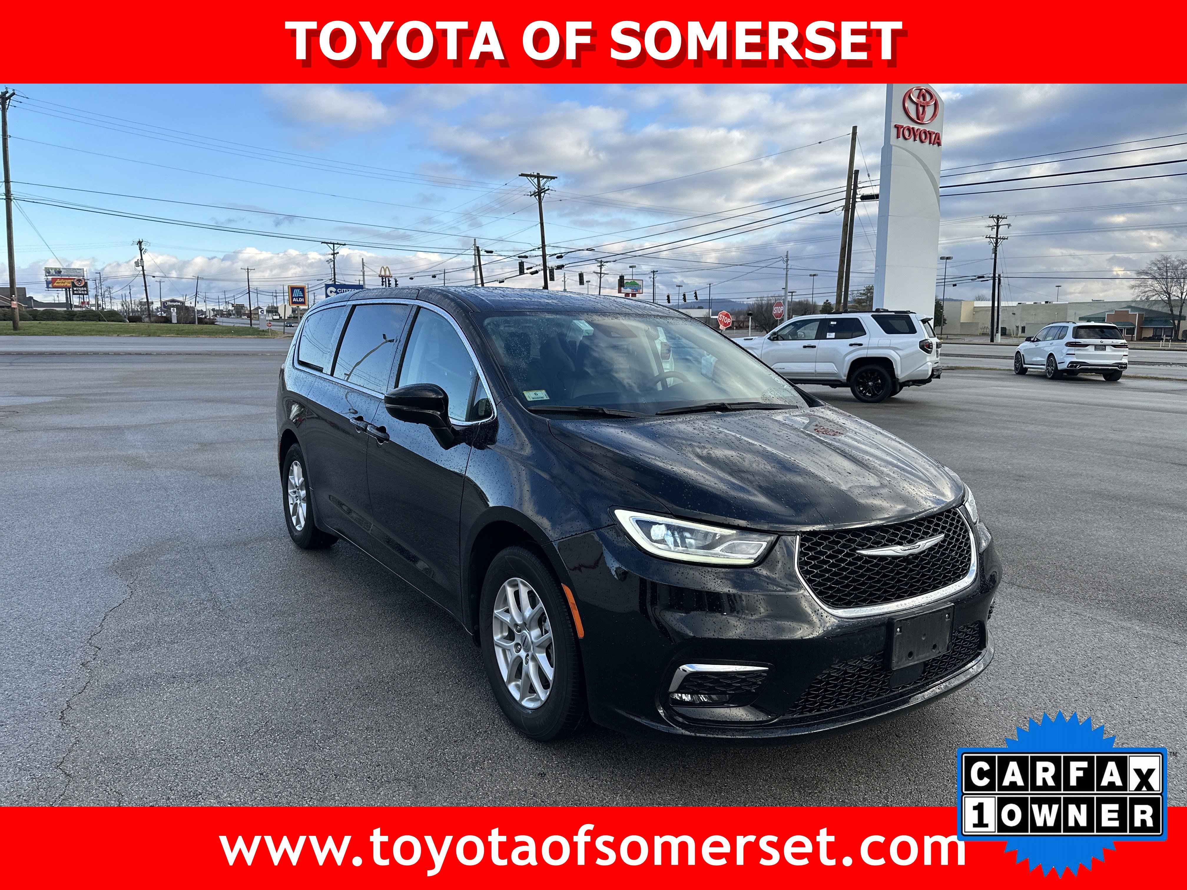 Used 2024 Chrysler Pacifica Touring-L