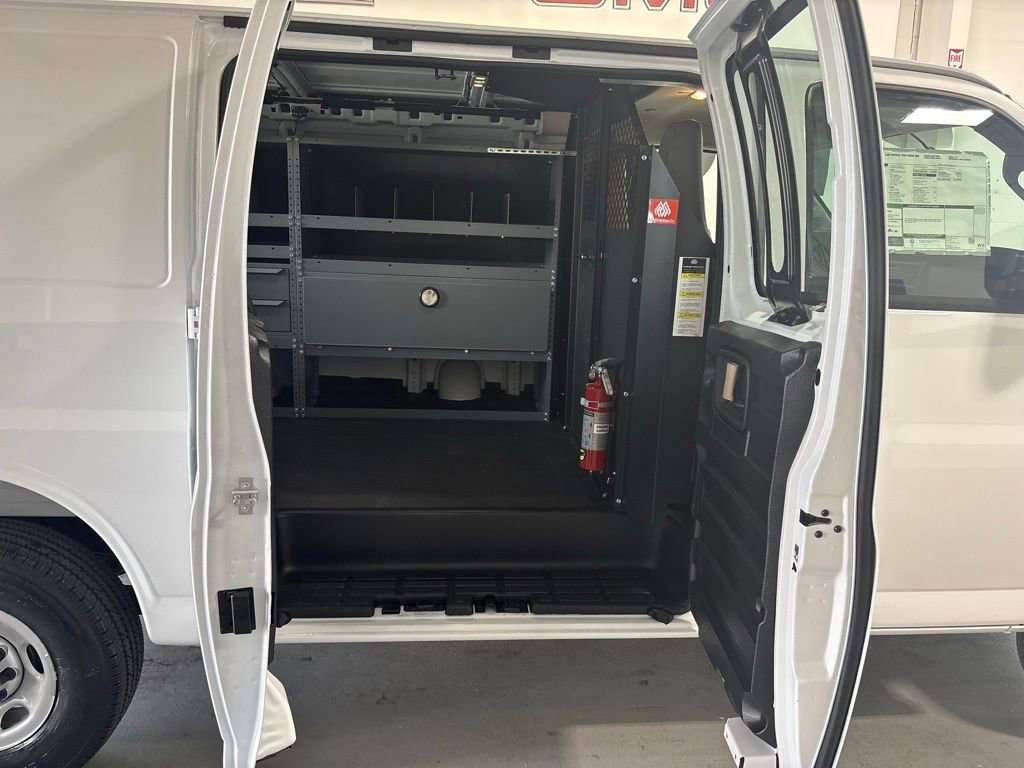New 2025 Chevrolet Express 2500 Work Van w/ Driver Convenience Package image 4