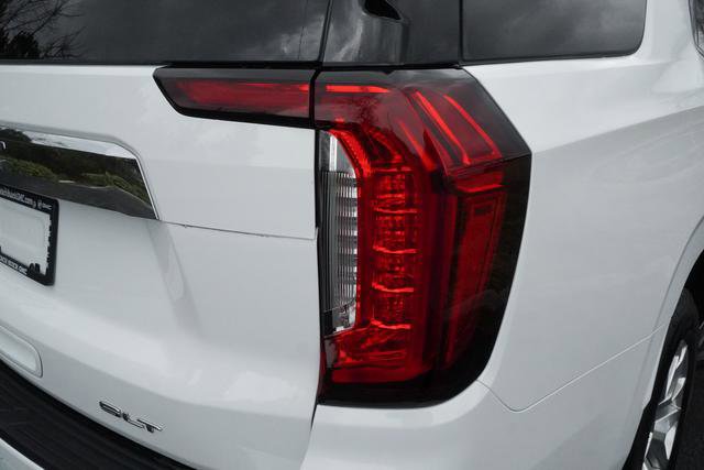 Used 2024 GMC Yukon SLT w/ SLT Premium Package image 39