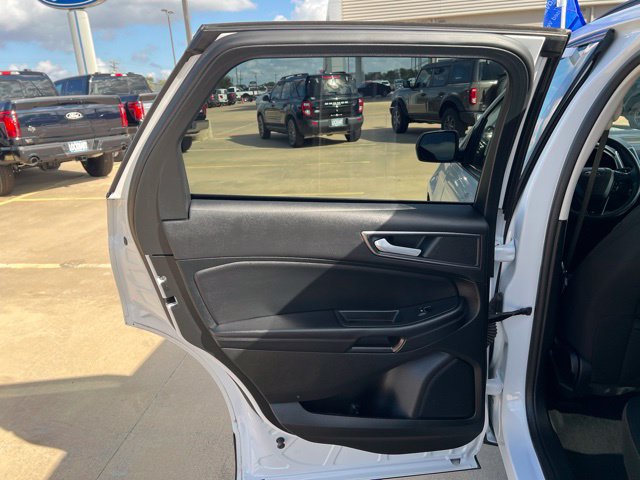Used 2022 Ford Edge SE AWD/4WD image 13