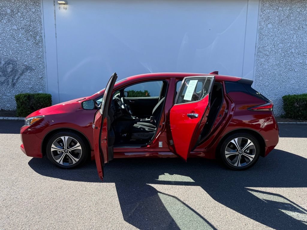 Certified 2020 Nissan Leaf SV w/ SV Technology Package FWD image 18