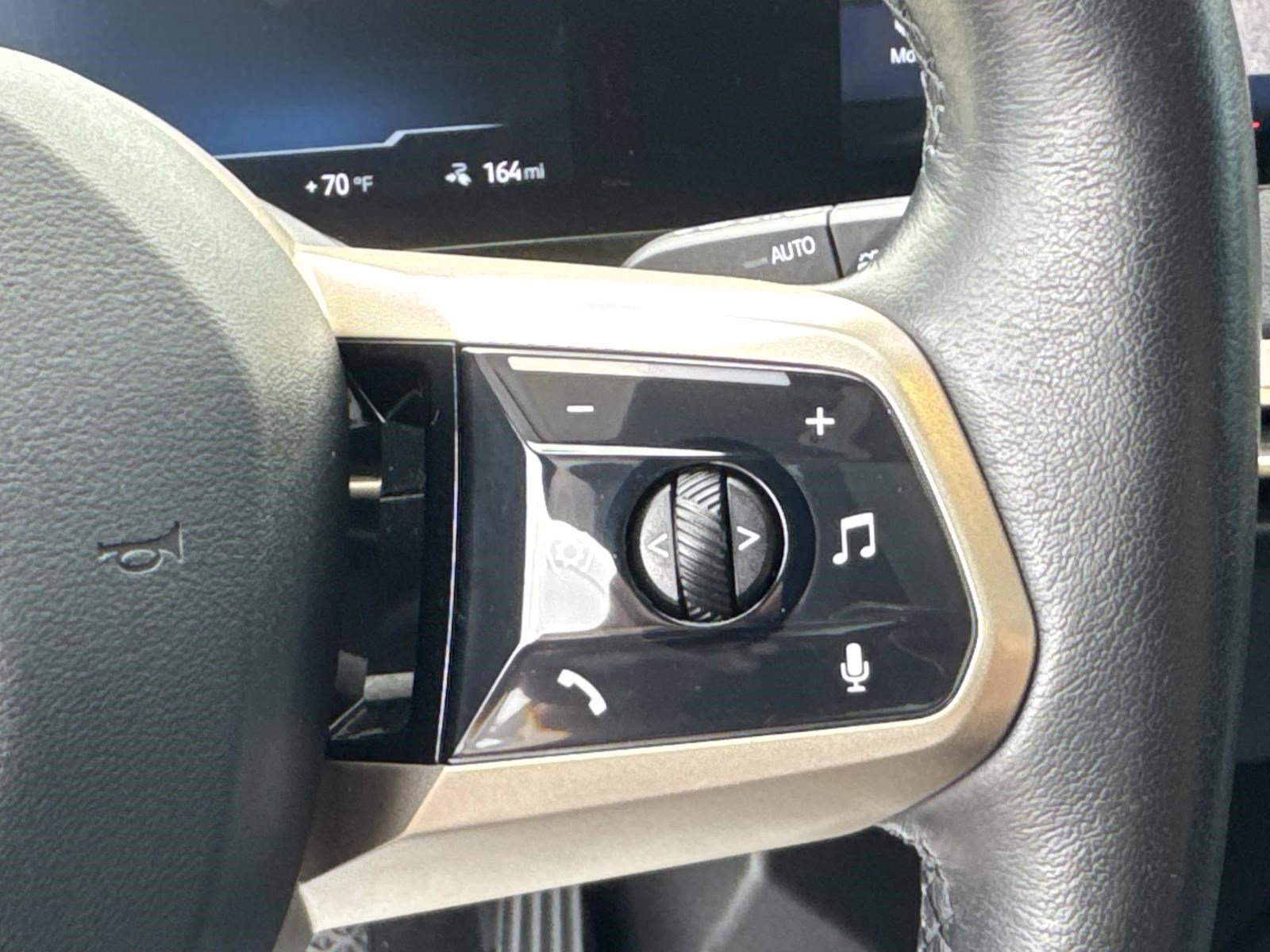 Certified 2022 BMW iX xDrive50 w/ Premium Package image 27