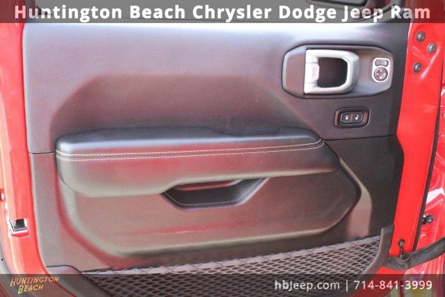 Used 2024 Jeep Wrangler Sahara image 12