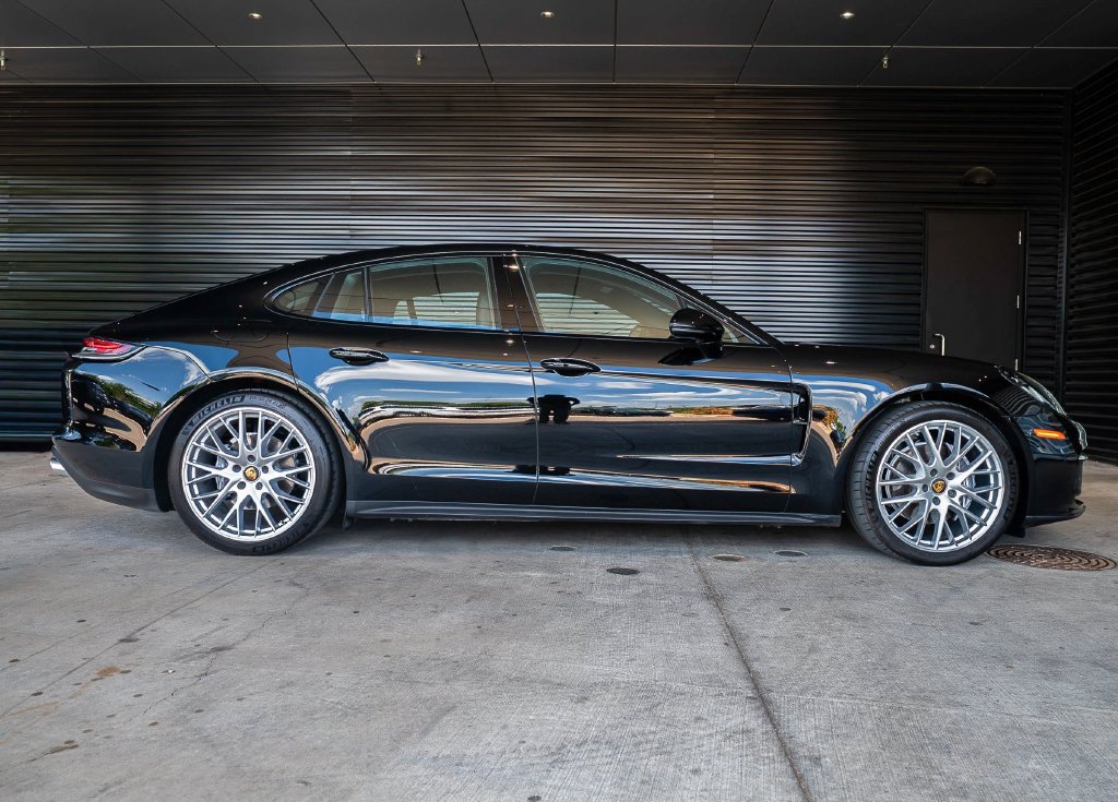 Certified 2023 Porsche Panamera image 8