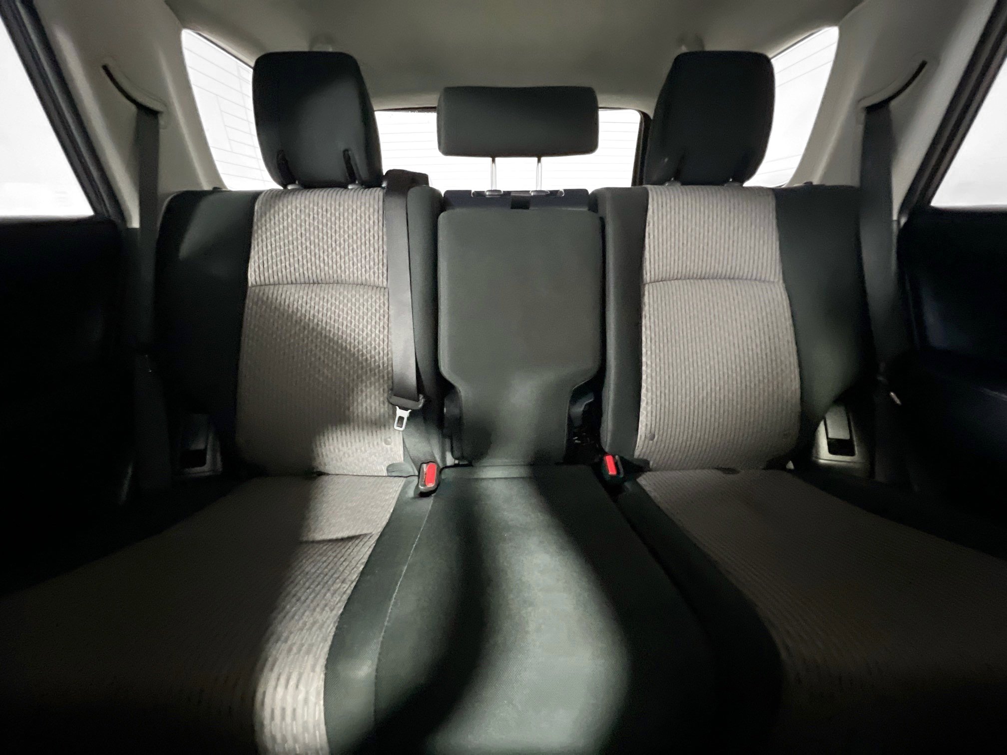 Used 2021 Toyota 4Runner SR5 AWD/4WD image 32