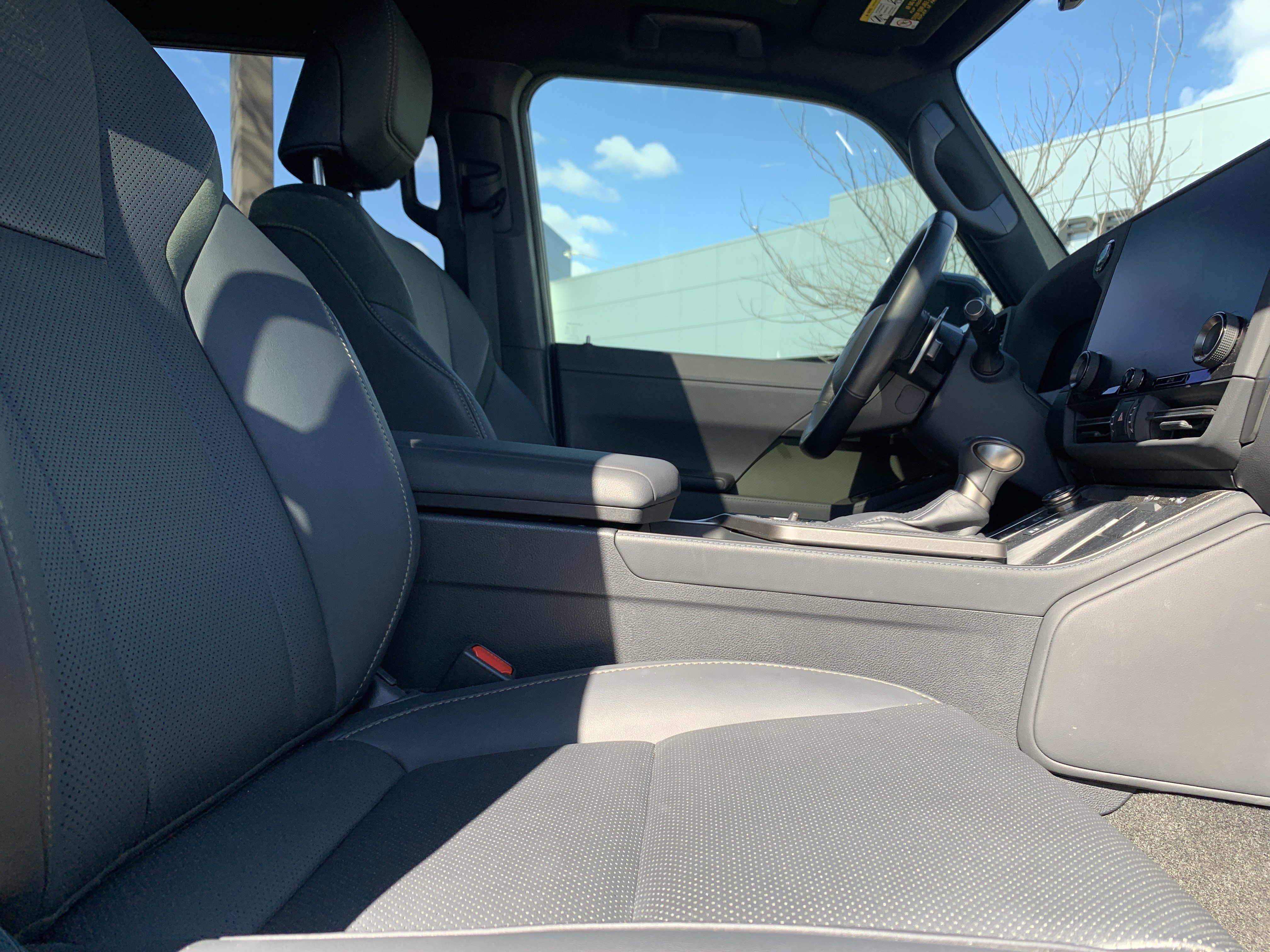 Used 2024 Lexus GX 550 image 35