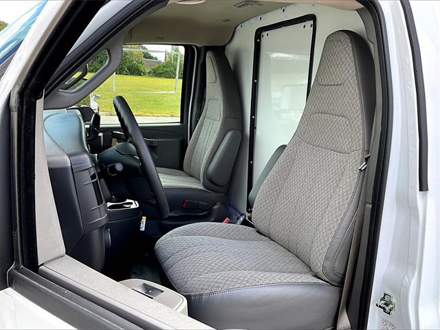 New 2025 Chevrolet Express 3500 w/ Power Convenience Package image 9