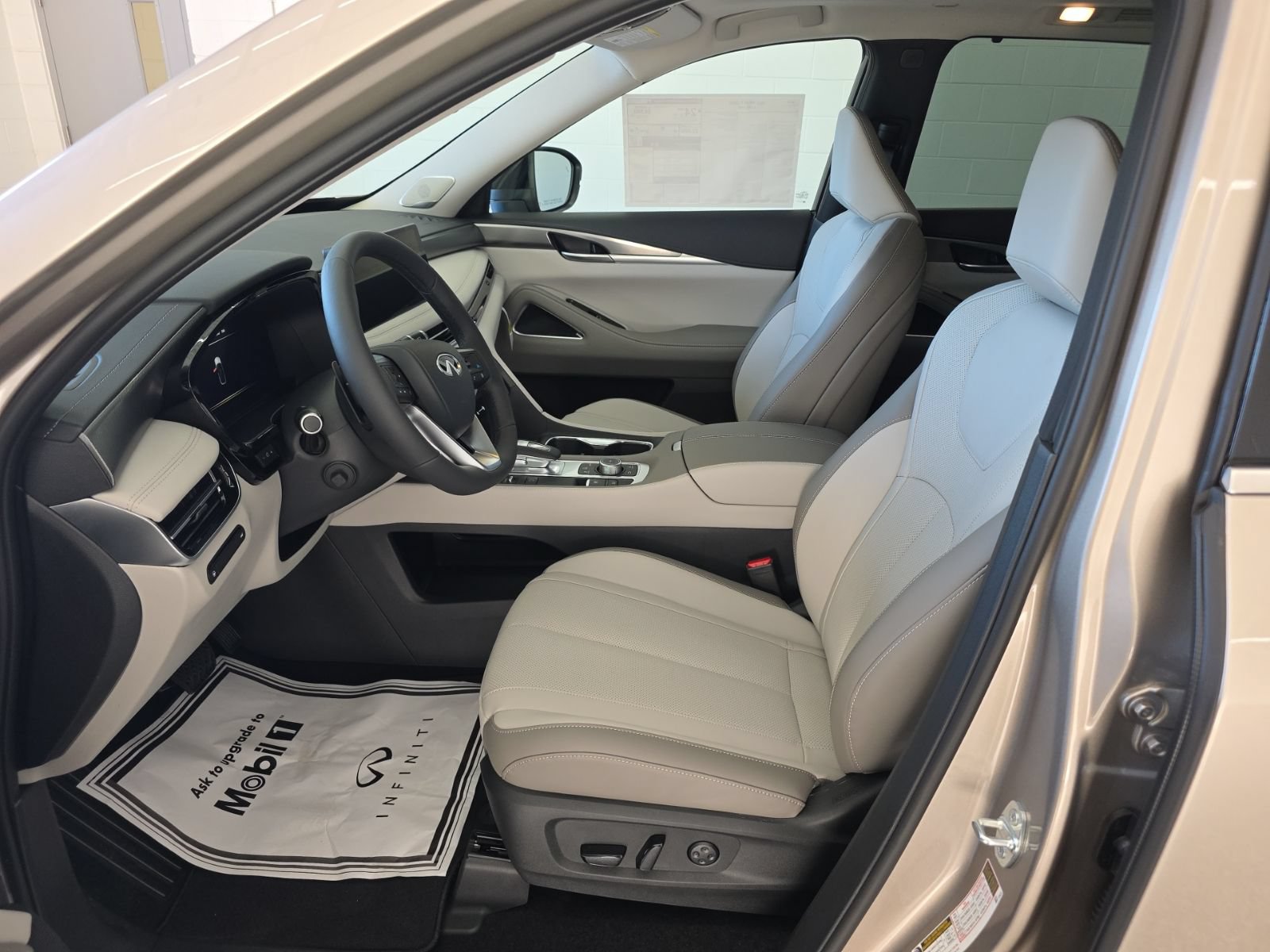 Certified 2026 INFINITI QX60 Luxe w/ Cargo Package AWD/4WD image 30