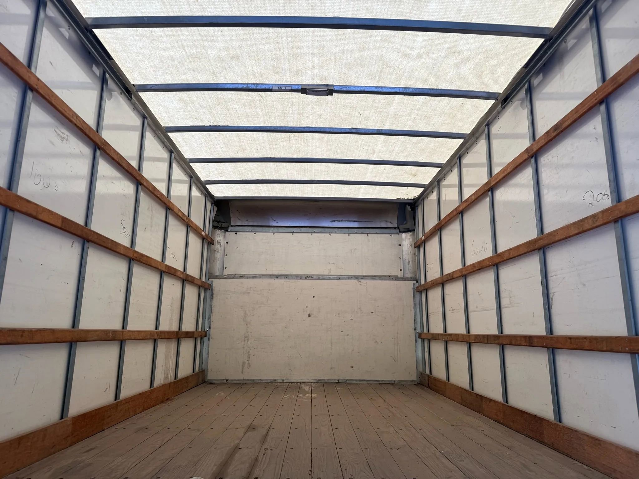 Used 2016 Ford E-350 and Econoline 350 Super Duty image 23