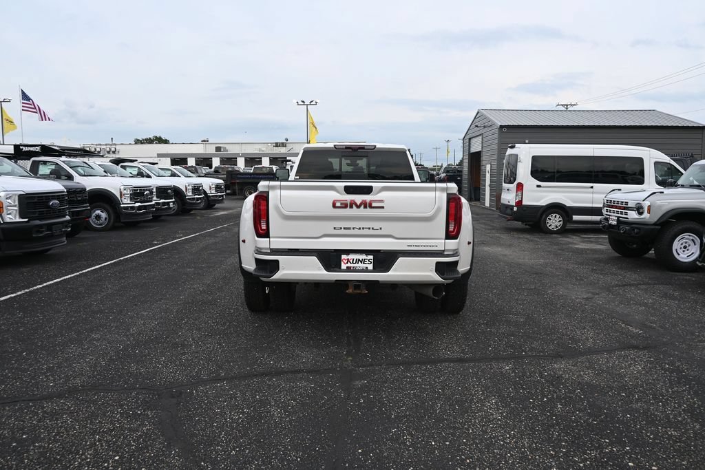 Used 2023 GMC Sierra 3500 Denali w/ Denali Ultimate Package AWD/4WD image 9