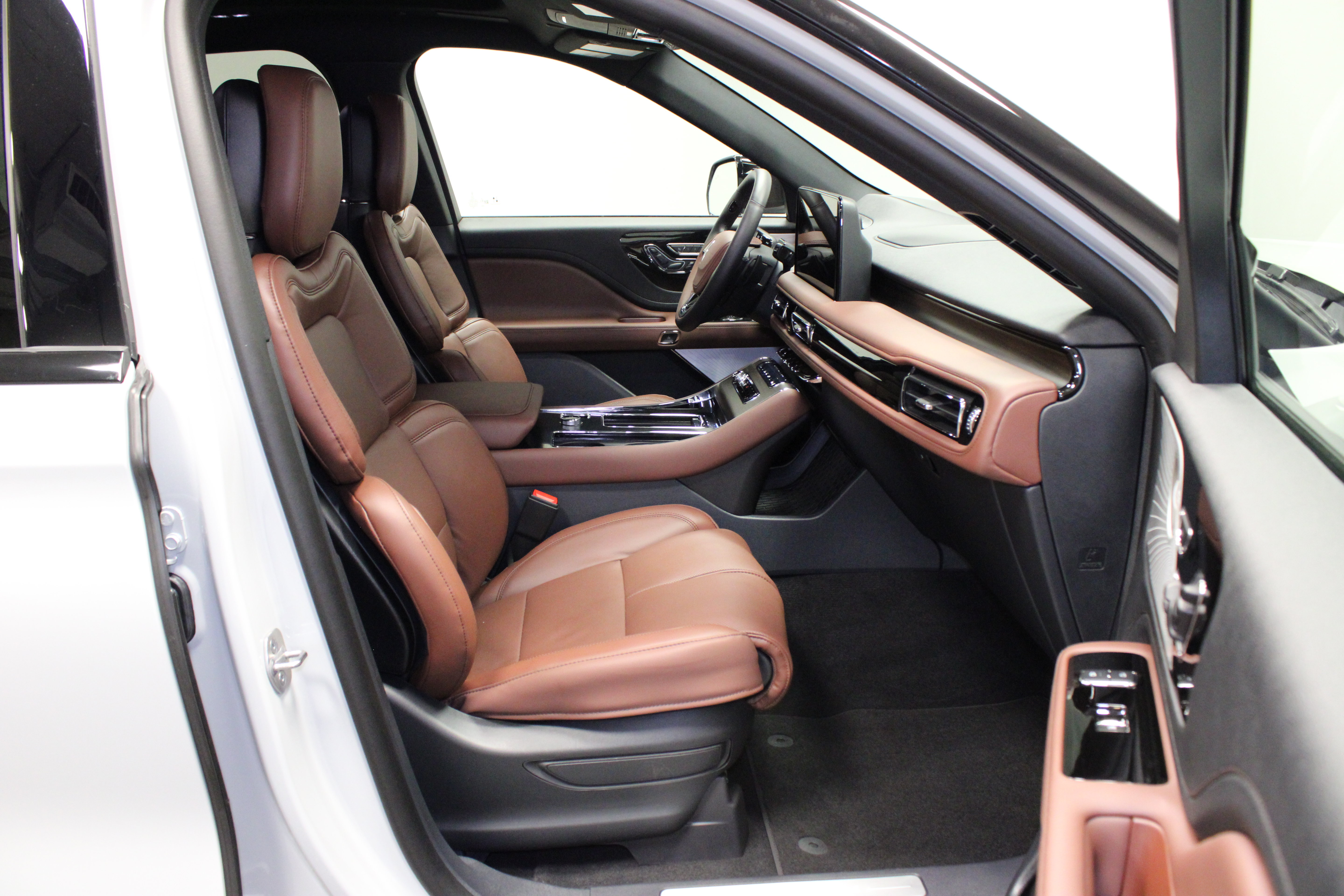 New 2027 Lincoln Aviator Reserve AWD/4WD image 15