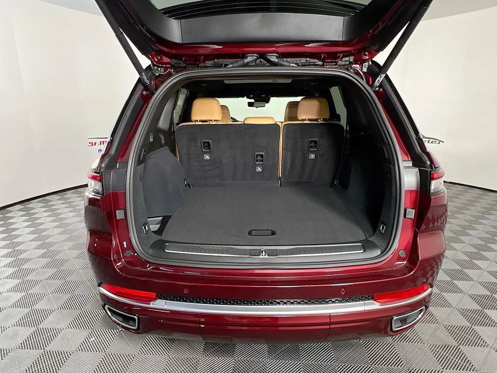 New 2025 Jeep Grand Cherokee Summit w/ Adv Protech Group IV image 27