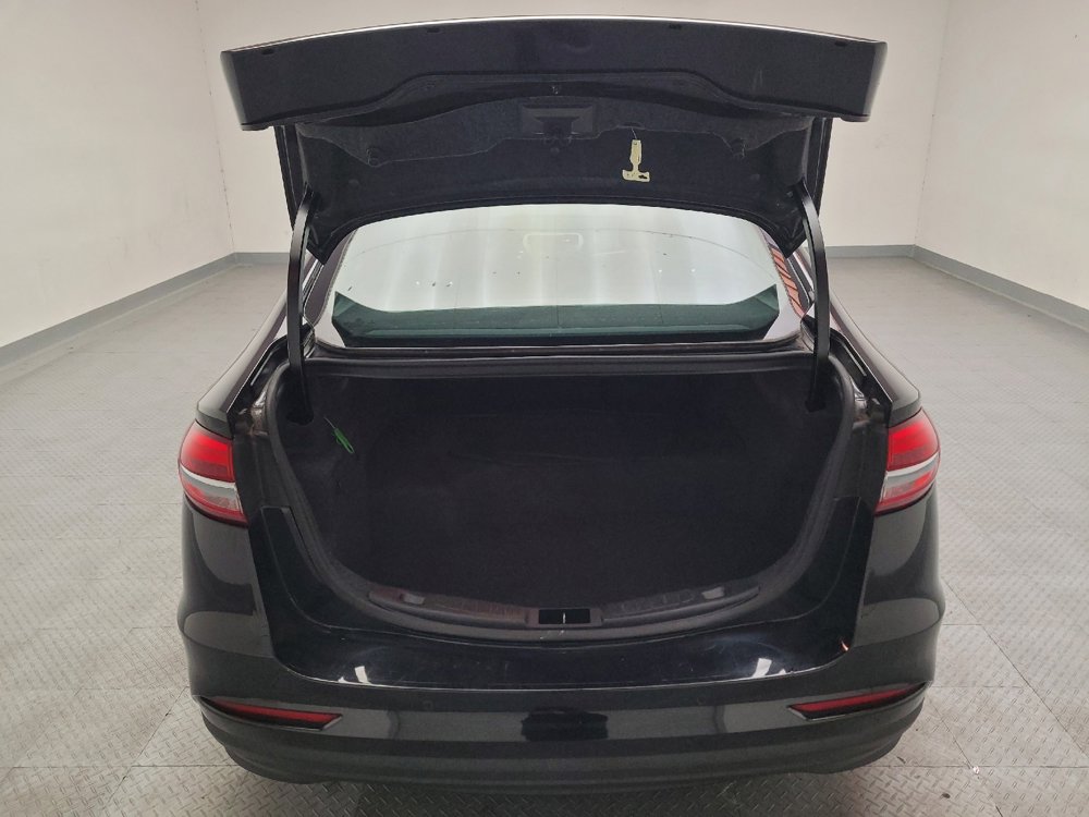 Used 2019 Ford Fusion SE FWD image 29