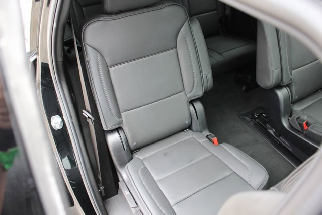 Used 2025 GMC Yukon Denali w/ Sun & Power Step Package image 61