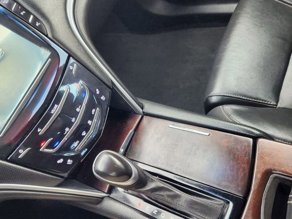 Used 2018 Cadillac XTS Luxury image 24