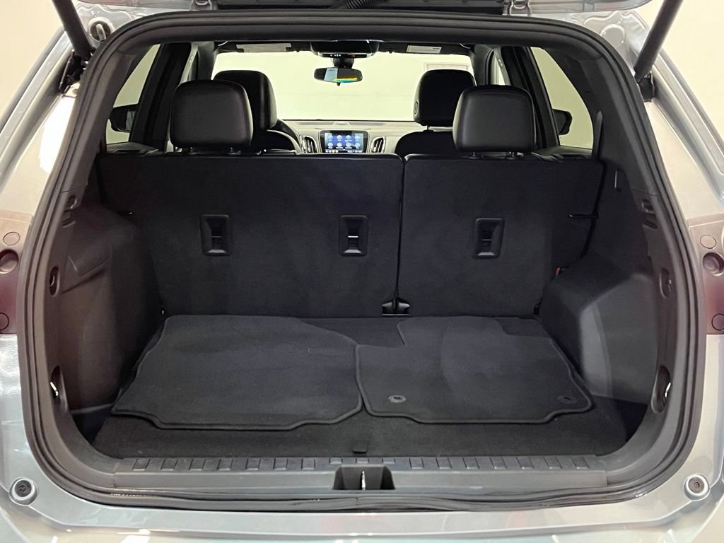 Used 2023 Chevrolet Equinox RS w/ RS Leather Package AWD/4WD image 19