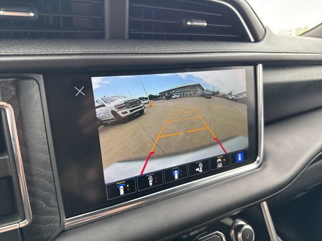 Used 2022 GMC Yukon XL Denali AWD/4WD image 20
