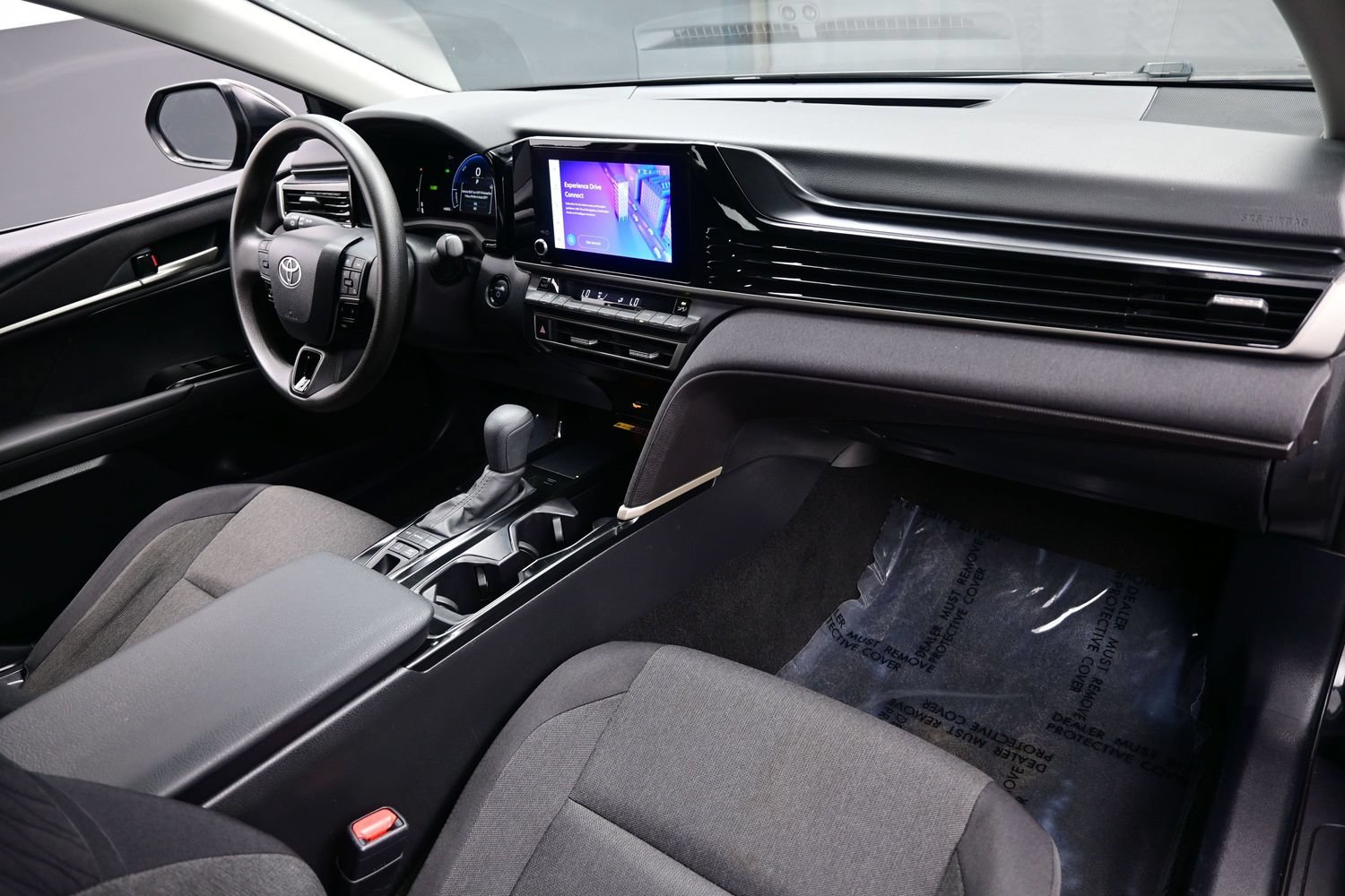 Used 2025 Toyota Camry LE FWD image 14