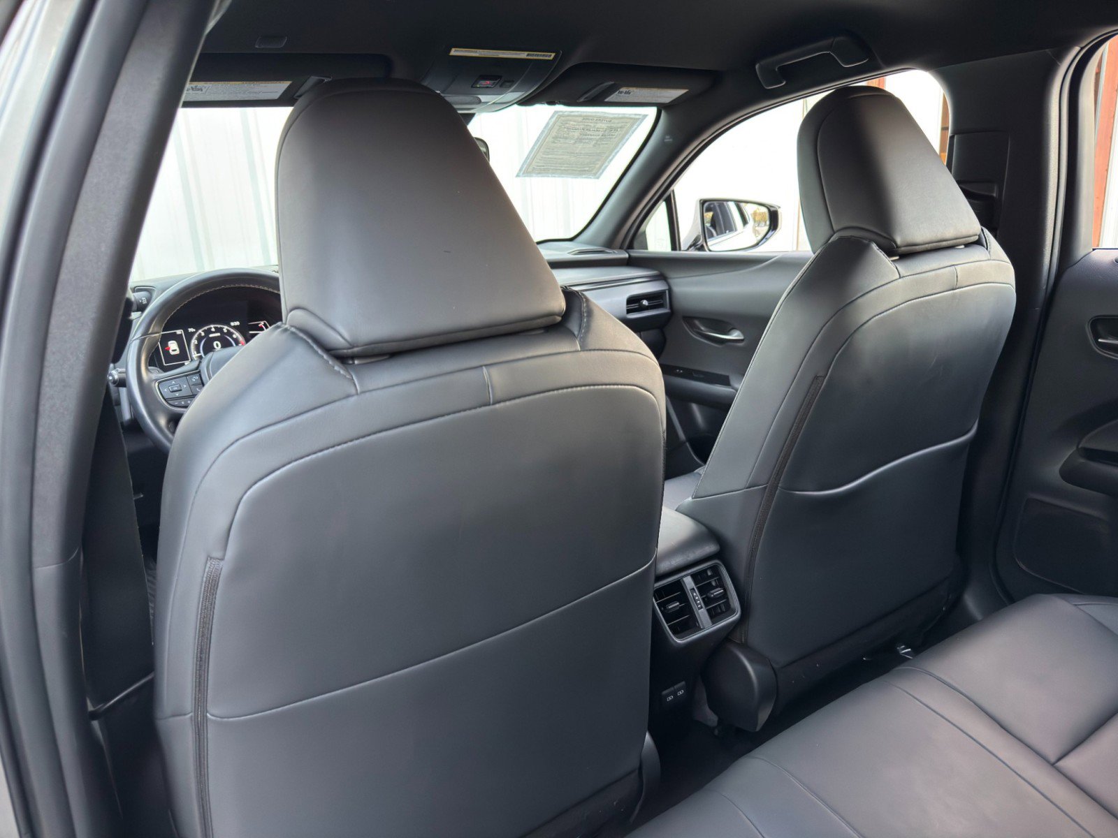 Used 2022 Lexus UX 200 image 32