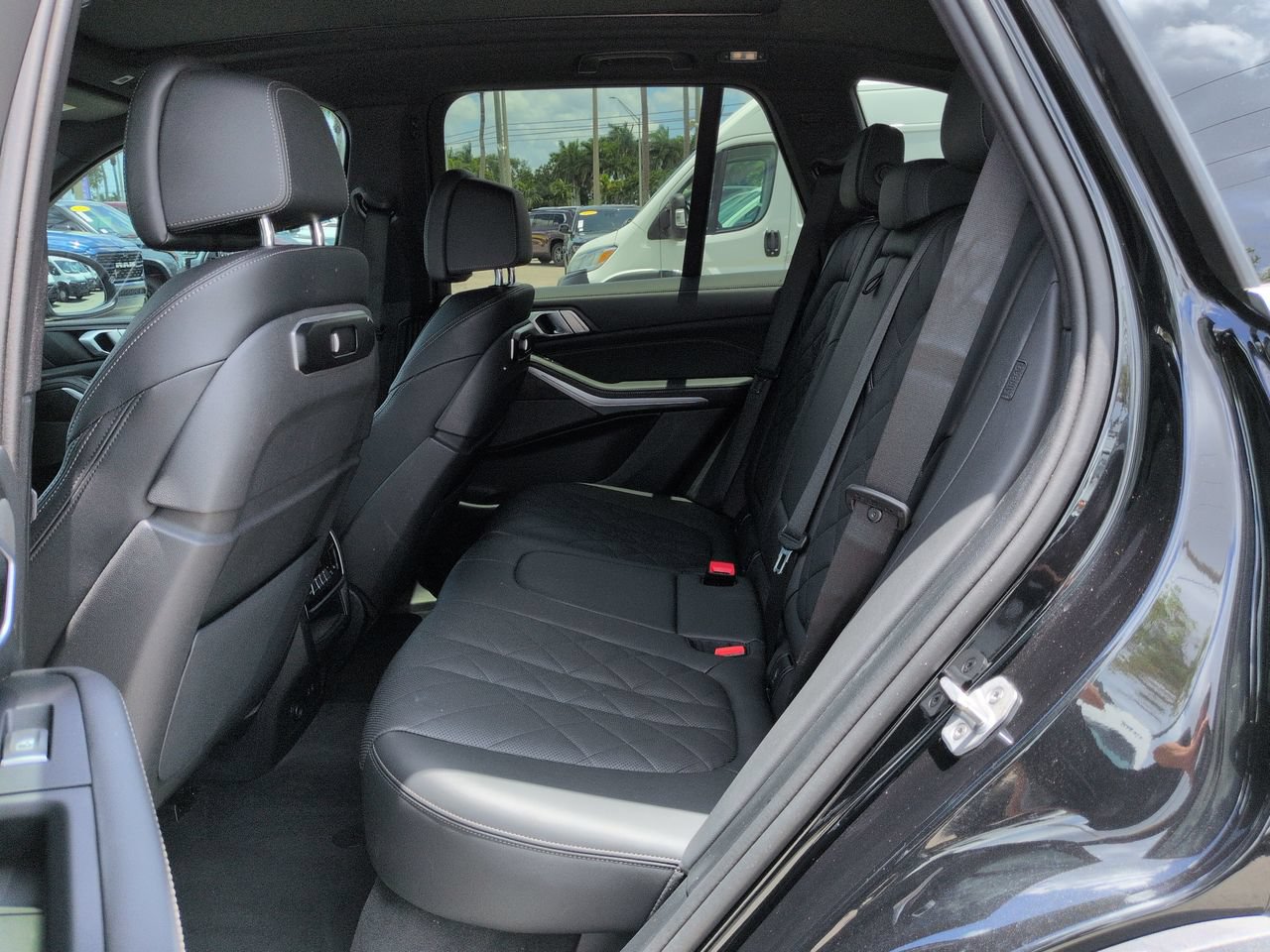 Used 2025 BMW X5 sDrive40i w/ Climate Comfort Package RWD image 14