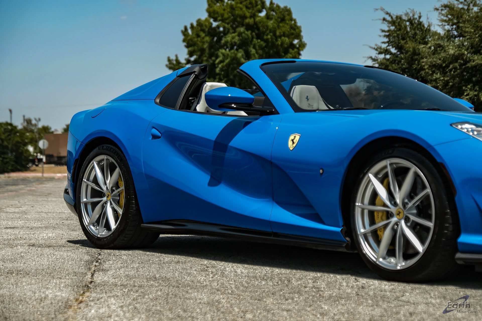 Used 2022 Ferrari 812 GTS RWD image 29