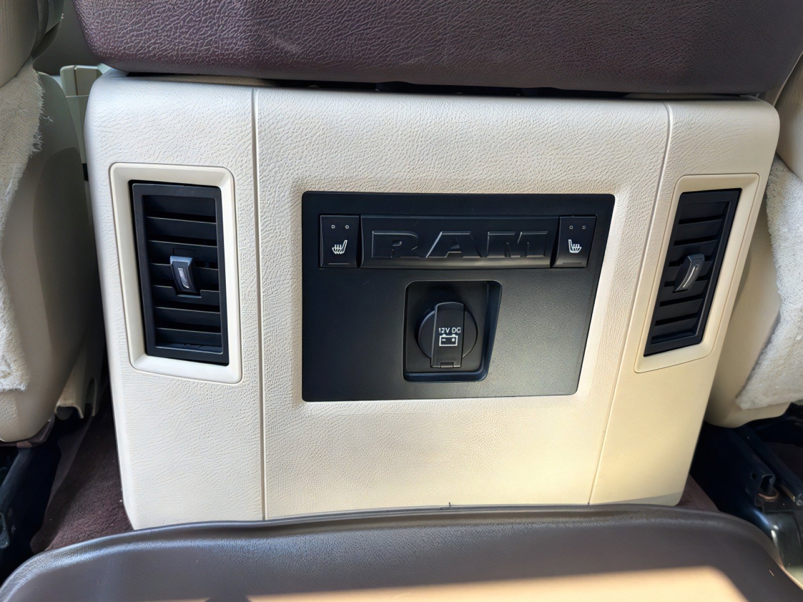 Used 2017 RAM 1500 Laramie w/ Convenience Group image 13