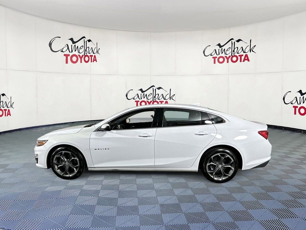 Used 2023 Chevrolet Malibu LT FWD image 5