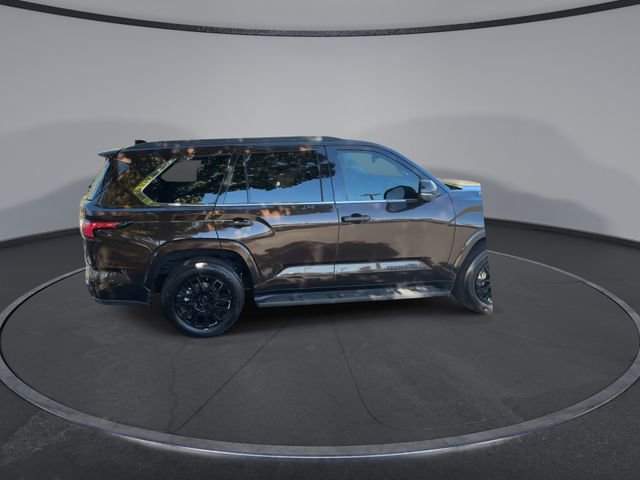 Used 2023 Toyota Sequoia Platinum image 16