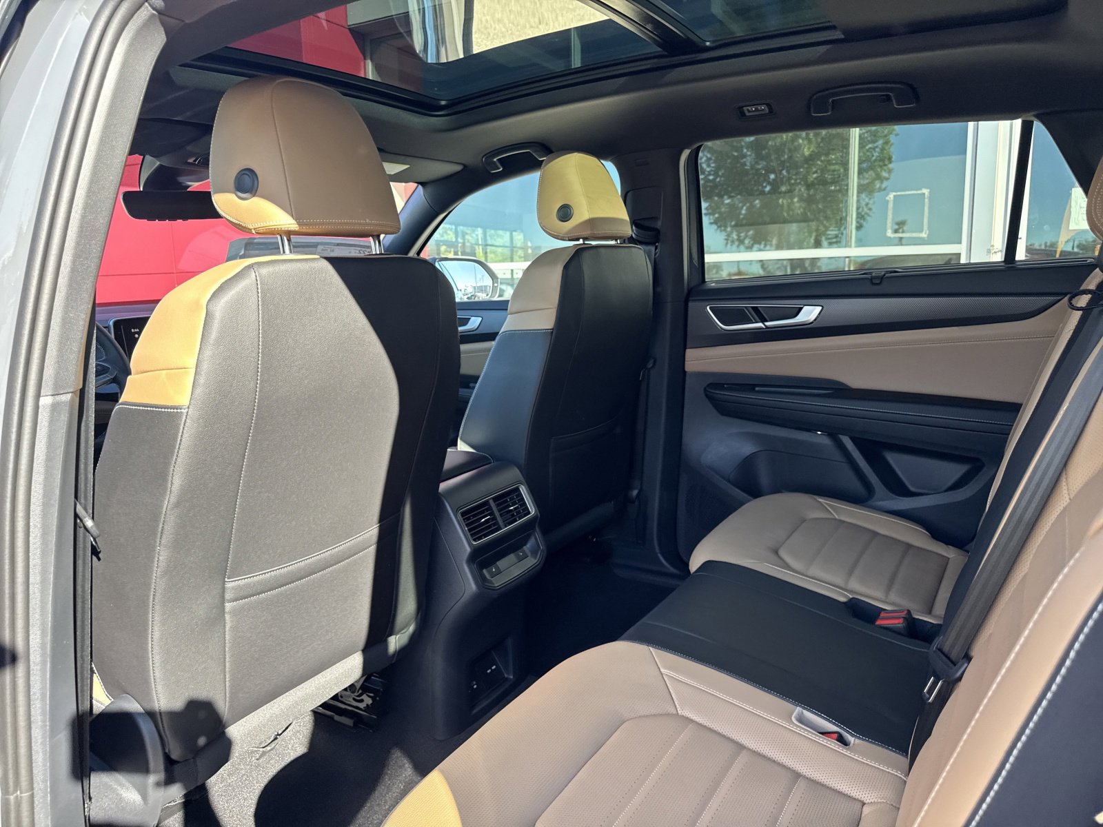 New 2026 Volkswagen Atlas Cross Sport SEL image 21