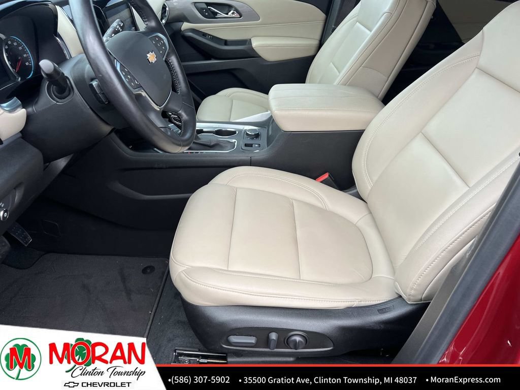 Certified 2022 Chevrolet Traverse LT w/ LT Premium Package FWD image 19
