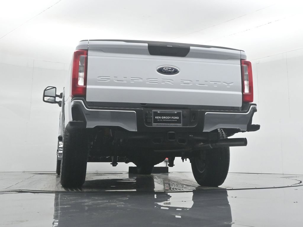 New 2026 Ford F250 XLT w/ FX4 Off-Road Package AWD/4WD image 53