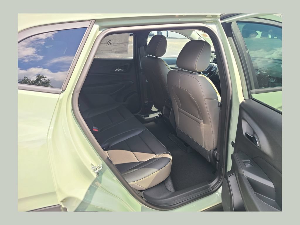 New 2026 Chevrolet Trax ACTIV w/ Driver Confidence Package FWD image 1