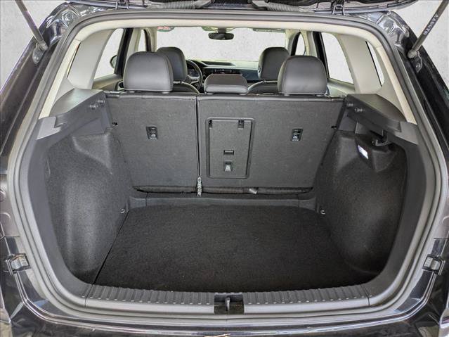 Used 2024 Volkswagen Taos SE FWD image 6